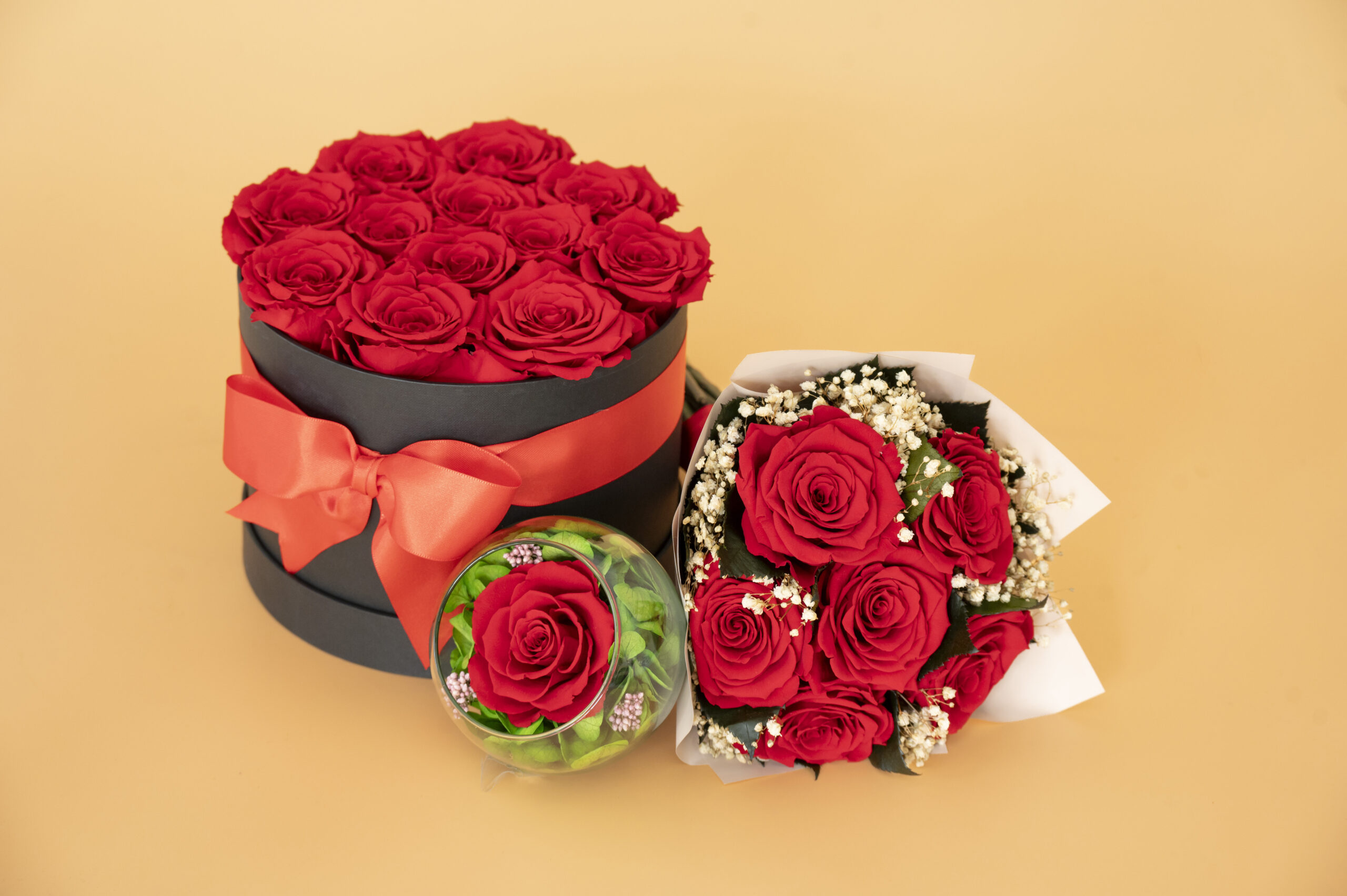 Preserved roses